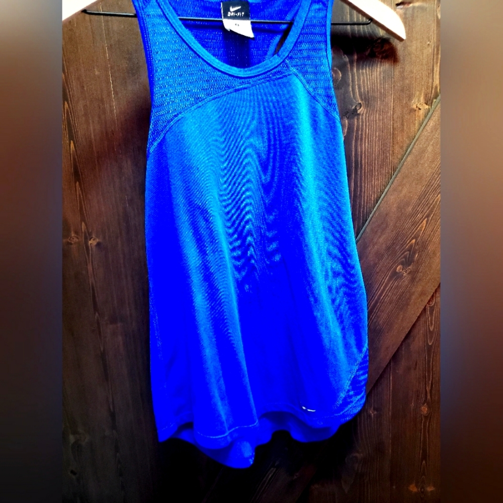 Nike tank